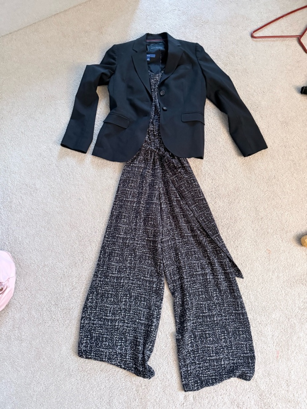 Great work outfit! Wide-Leg Jumpsuit with Banana Republic suit jacket - Picture 2 of 2